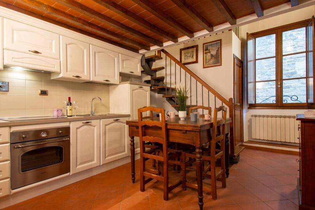 Апартаменти Demedici Apt W/ 2Br 1' Walk Uffizi & Ponte Vecchio Флоренція Екстер'єр фото